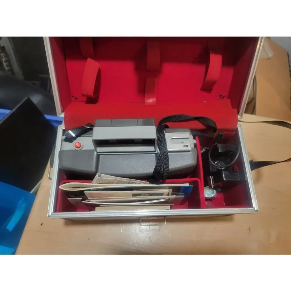 Vintage Polaroid 420 Automatic Land Camera with Manual, Flash & Case.
